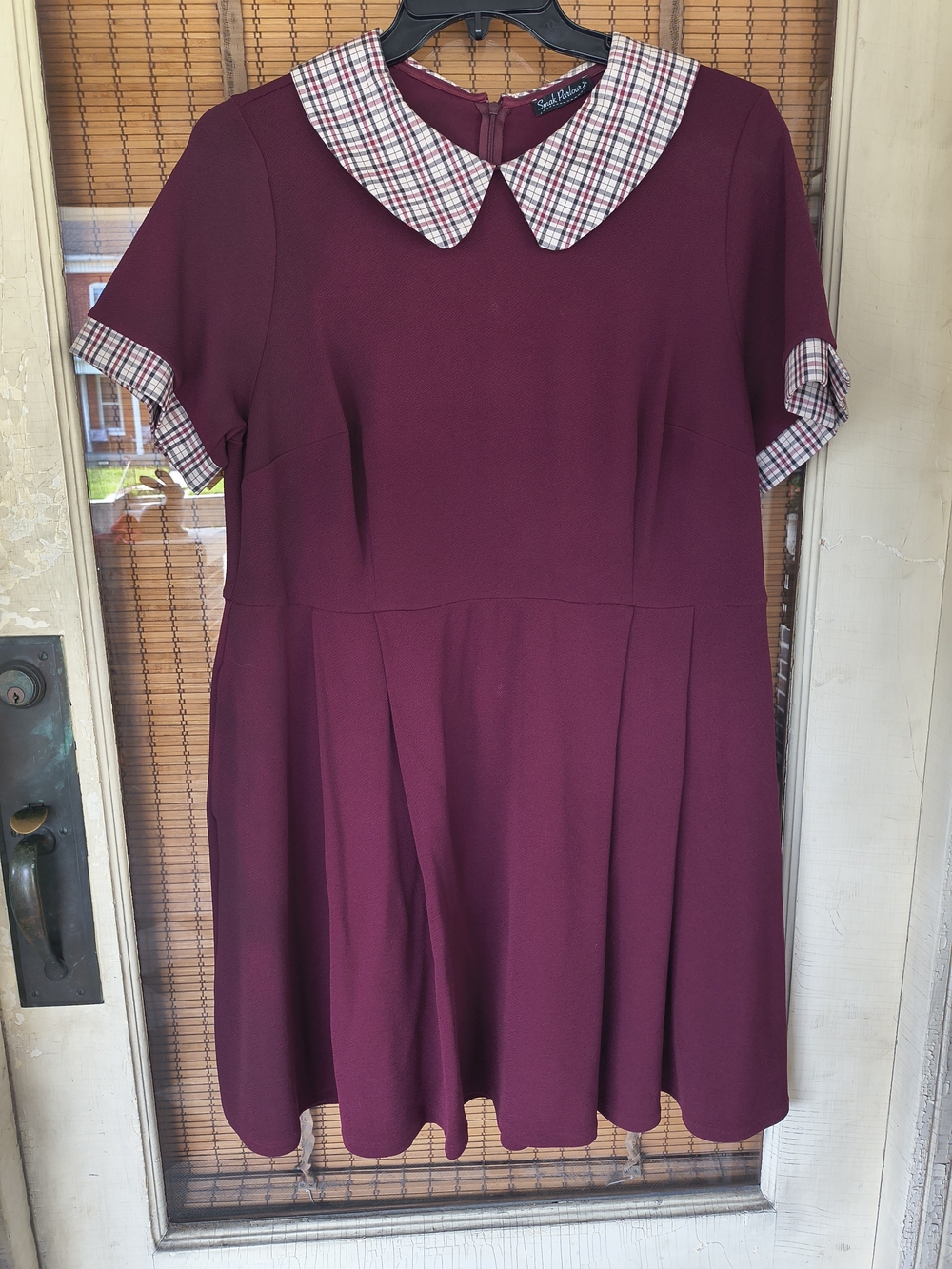 Smak Parlour Burgundy Skater Dress, Plaid Collar And Cuff Accents. Size 2x